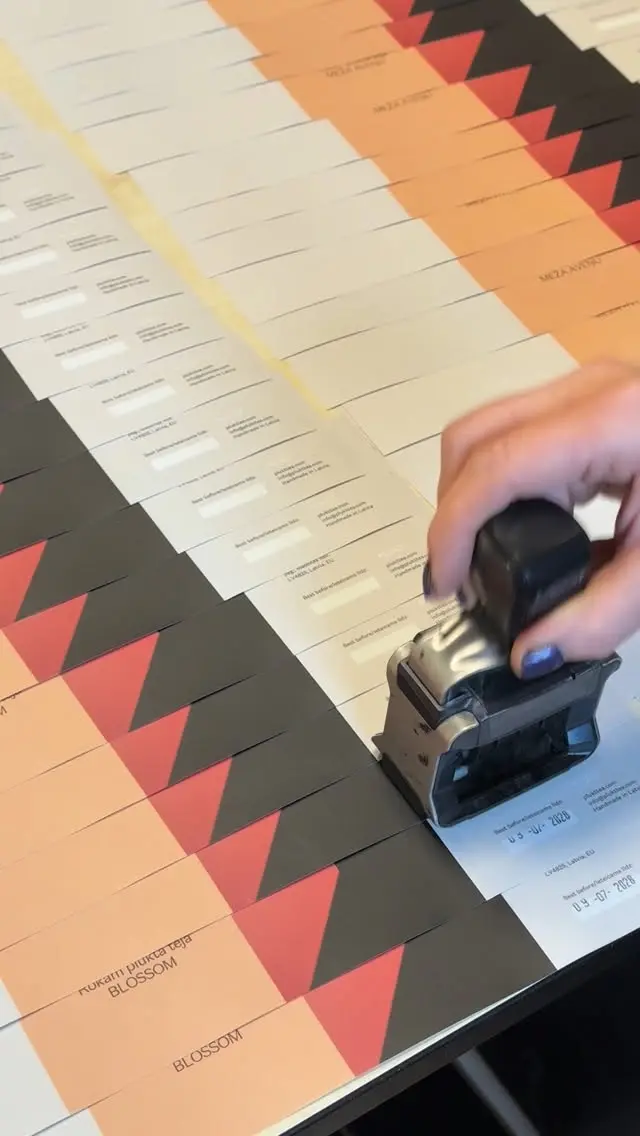 Raw footage of our days in tea house.Packing, marking, labeling, wrapping, drinking tea, vibing. All your tea orders are well taken care of. ✅#plukttea #nordictea