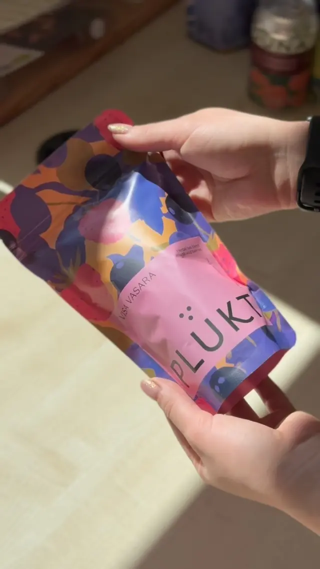 PLŪKT Summer berry herbal tea VISA VASARA is on the way to you.🍓filled with blueberries, raspberries, blackcurrants, cranberries and heather flowers🍵natural antioxidant✨enjoy hot or infuse as iced tea#plukttea #NordicSummer