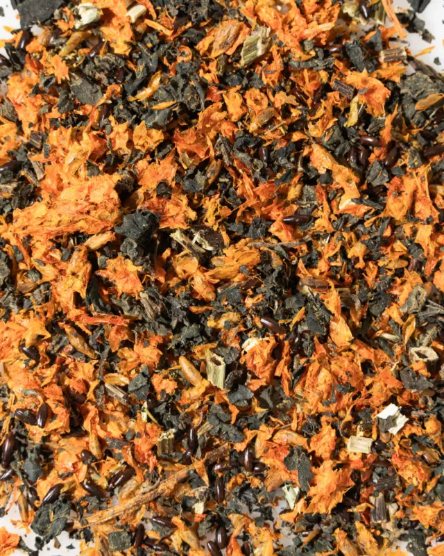 A flavour profile inspired by Northern summers 🌿PLŪKT Summer collection herbal tea SEA BUCKTHORN 🍊opens with bright, citrusy tartness from golden sea buckthorn berries, balanced by soft earthy nettle leaves and delicate roasted notes from the seeds.Refreshing yet grounding.Juicy yet herbal.Bold yet elegant.And the color? A glowing deep gold that shines beautifully both hot and iced.#plukttea #NordicSummer