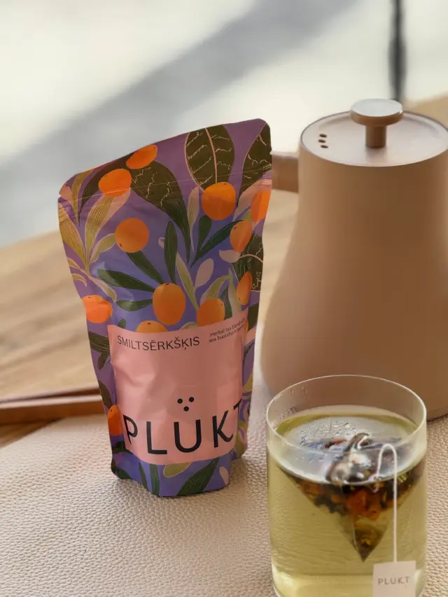 Summer berry herbal tea SEA BUCKTHORN nourishing tea times. Enjoy hot or cold.🧡#plukttea #NordicTea